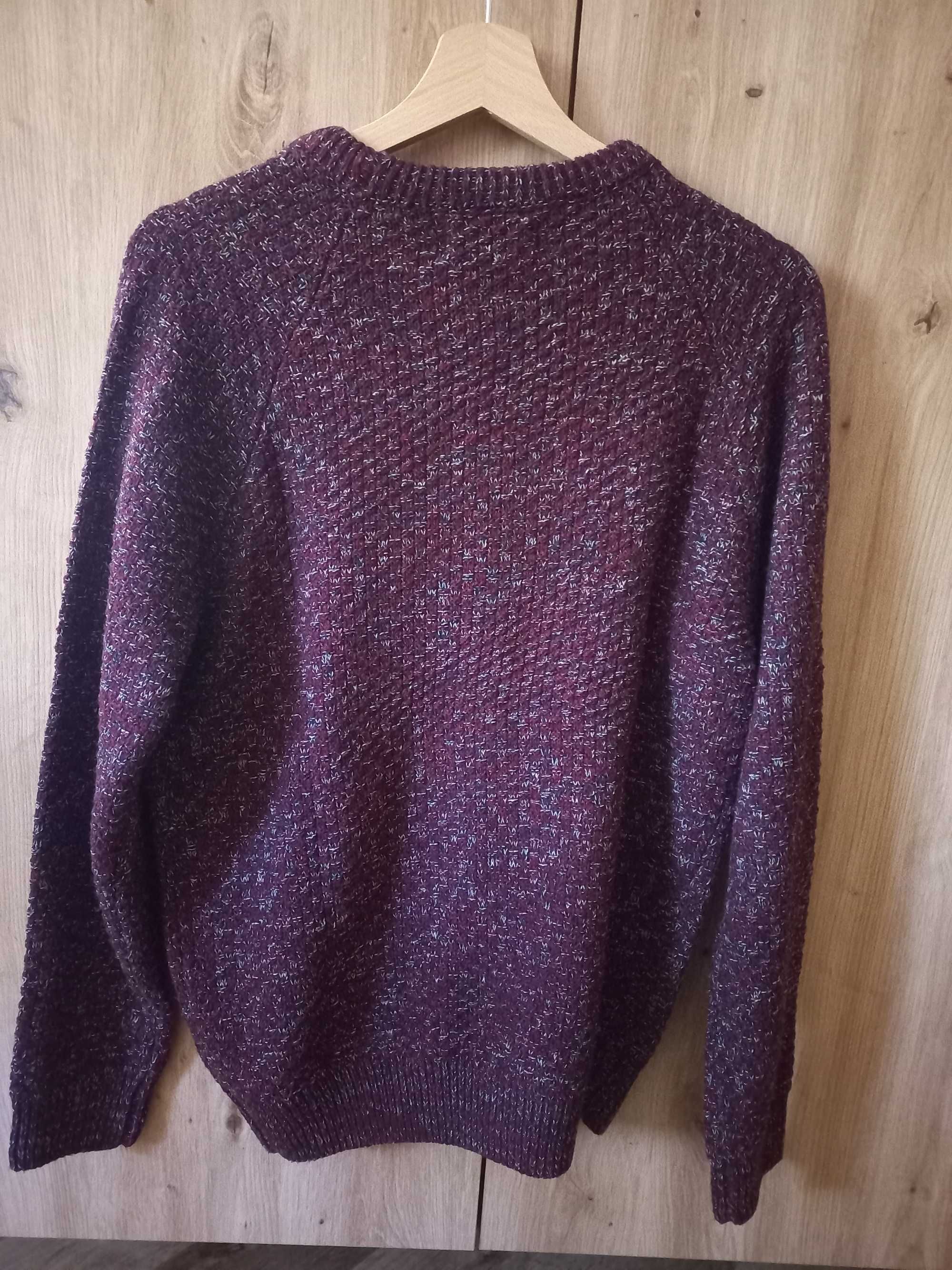 Sweter burgundowy