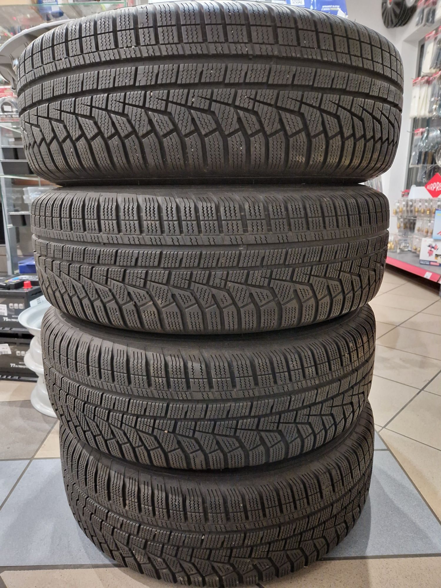 VW Tiguan Koła zimowe 17 5x112 215/65R17