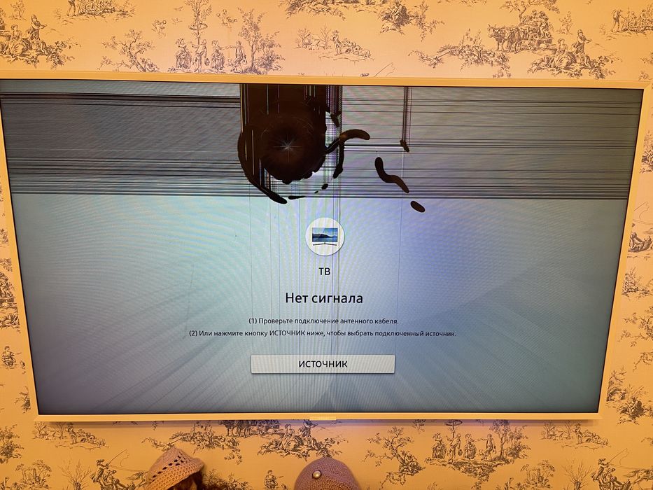 Телевизлр samsung Модель : UE49N5510AU белого цвета