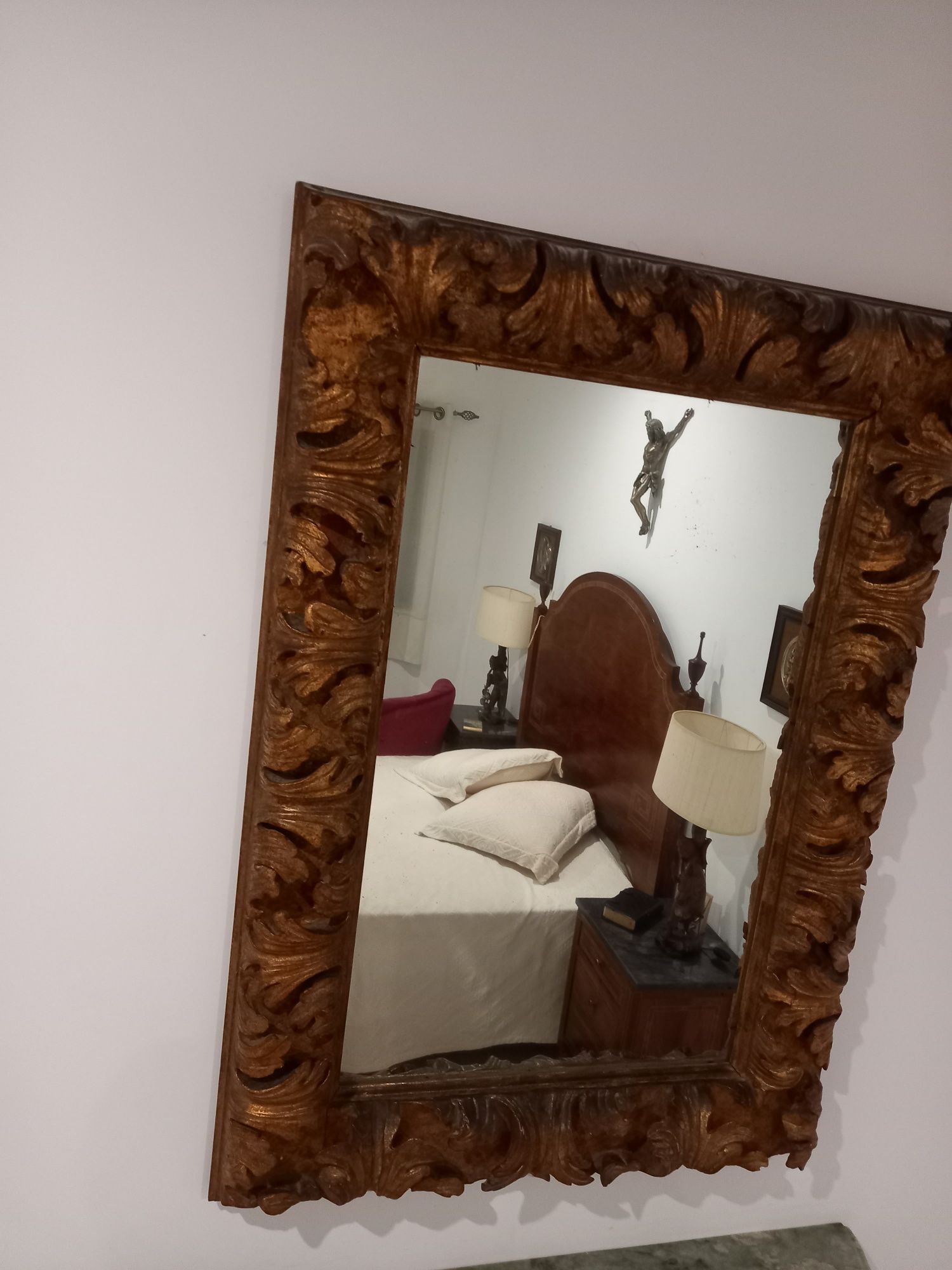 Espelho antigo  talha dourada
