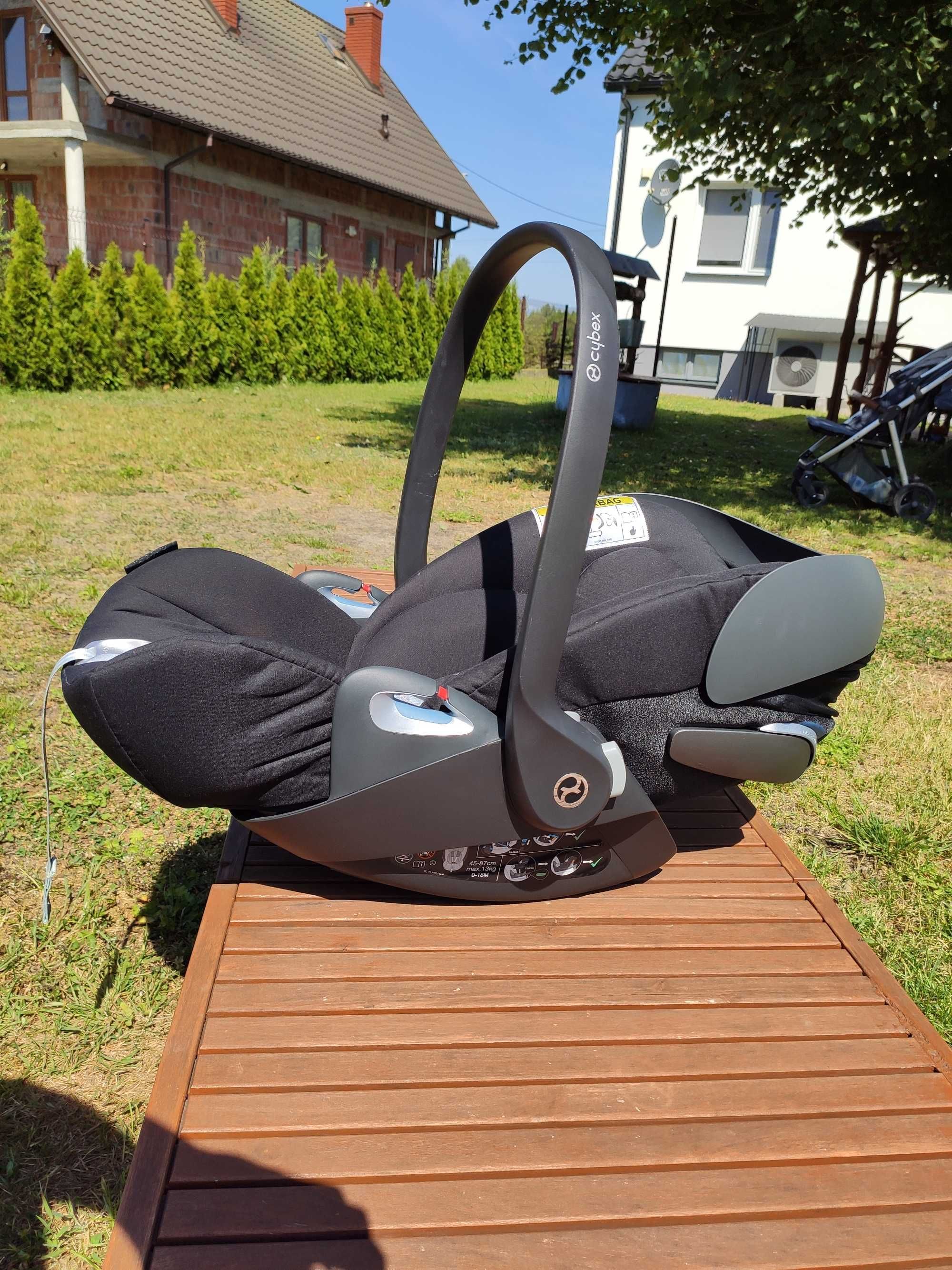 Fotelik Cybex Cloud Z i-Size Deep Black Nosidełko do bazy obrotowej
