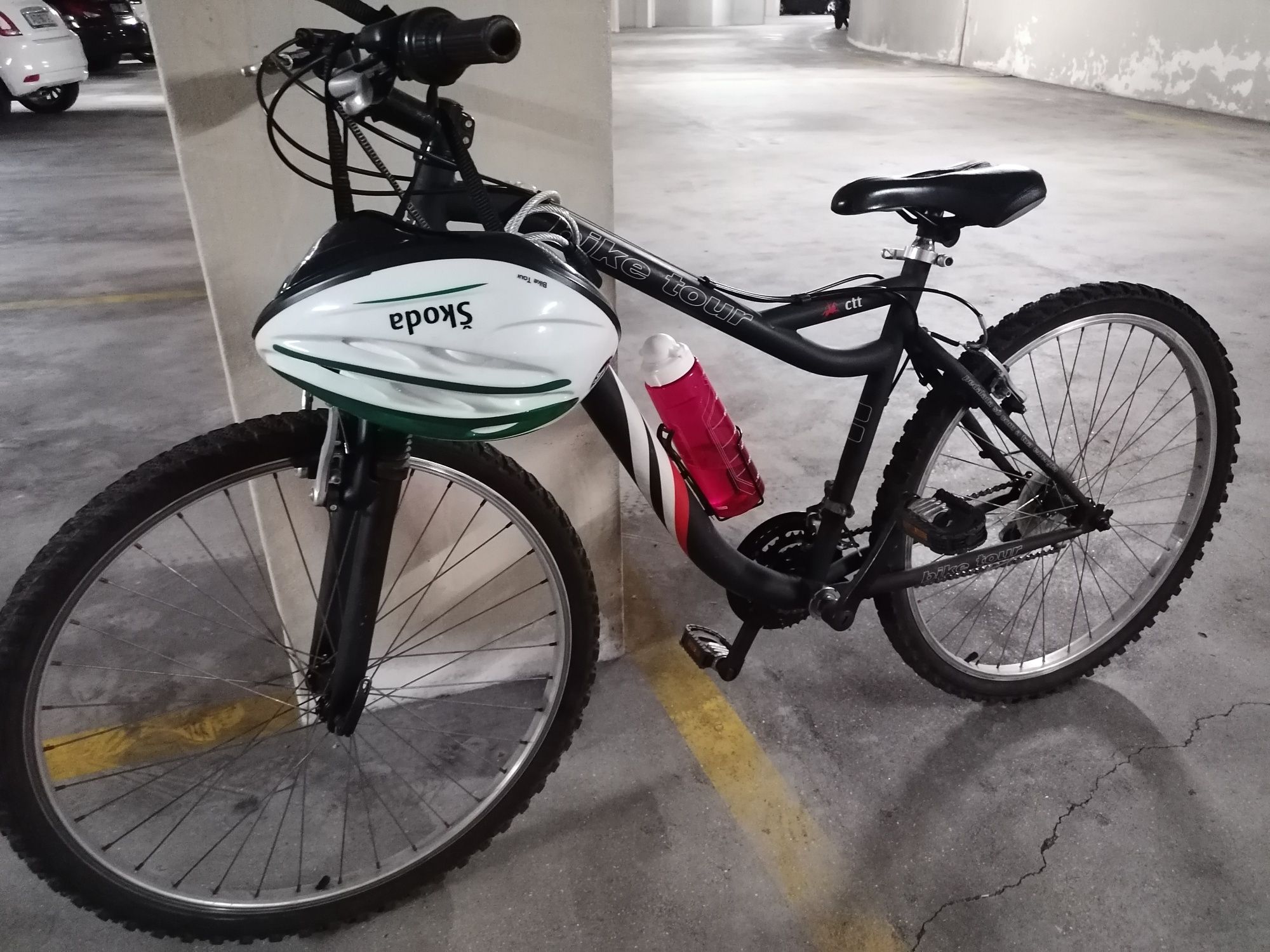 Bicicleta roda 26 + acessórios