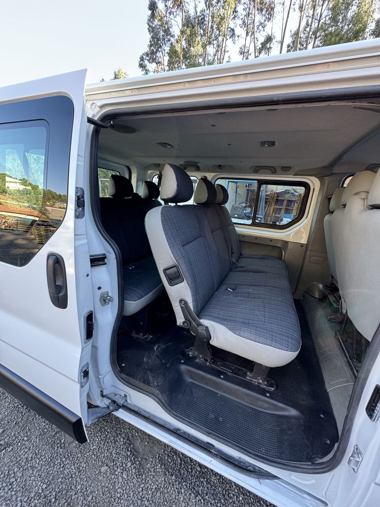 Opel Vivaro 2.0 CDTI 9 Lugares C/AC