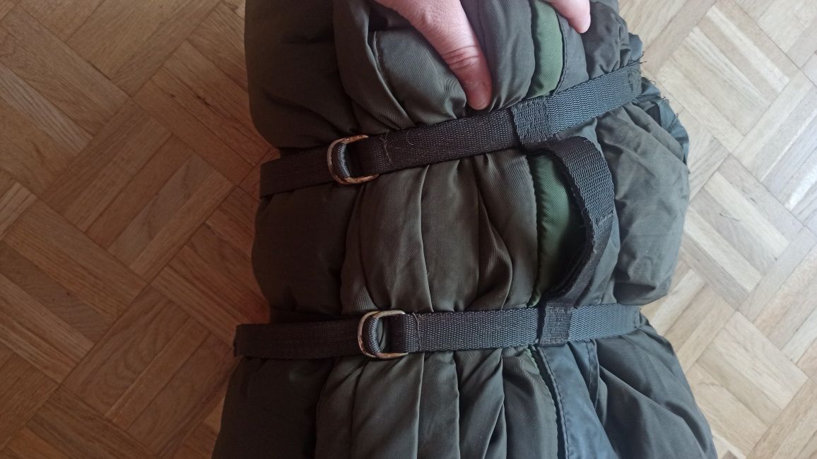 Serbski wojskowy śpiwór ciepły zima
