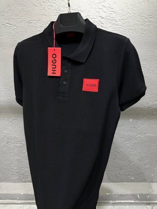 HUGO BOSS с красным квадратом поло мужское квадратиком