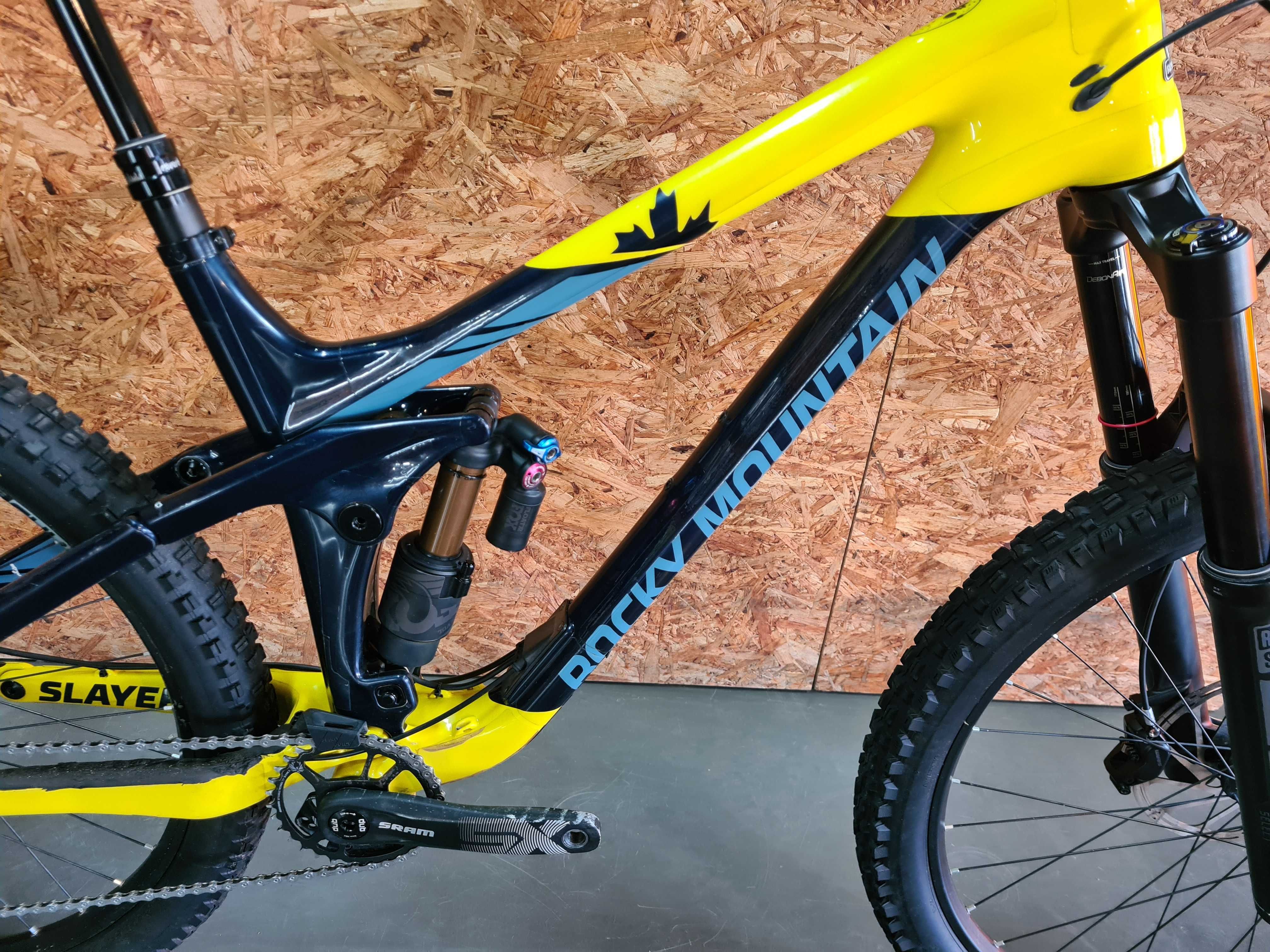 Bicicleta Enduro ROCKY MOUNTAIN Slayer Carbon