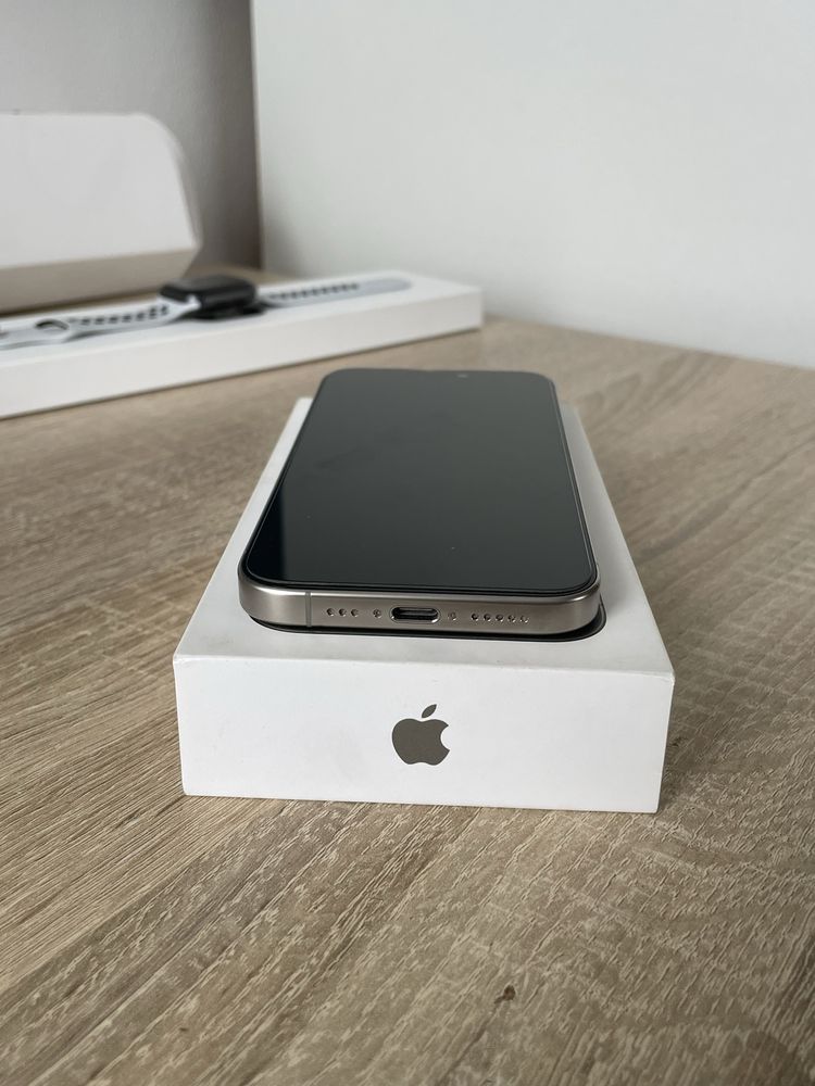 Iphone 15 pro Natural Titanum 256Gb Stan Perfekcyjny Na Gwarancji