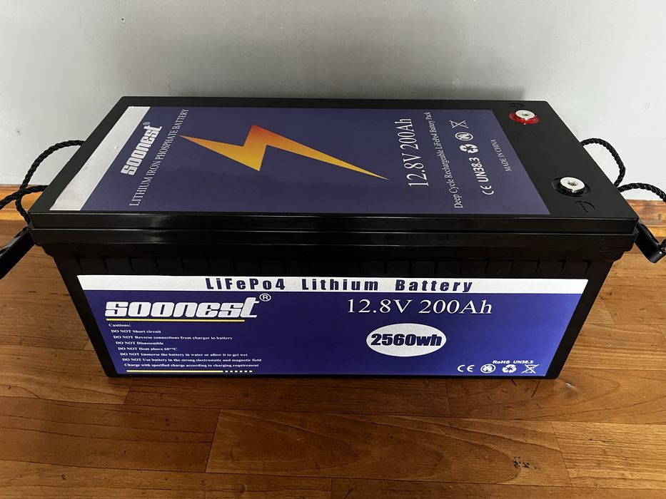 Набір ІнверторEASUN2200Вт220В.Акумулятор 12,8V/200Ah.