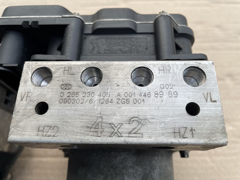 Блок ABS насос на VITO-VIANO W 639