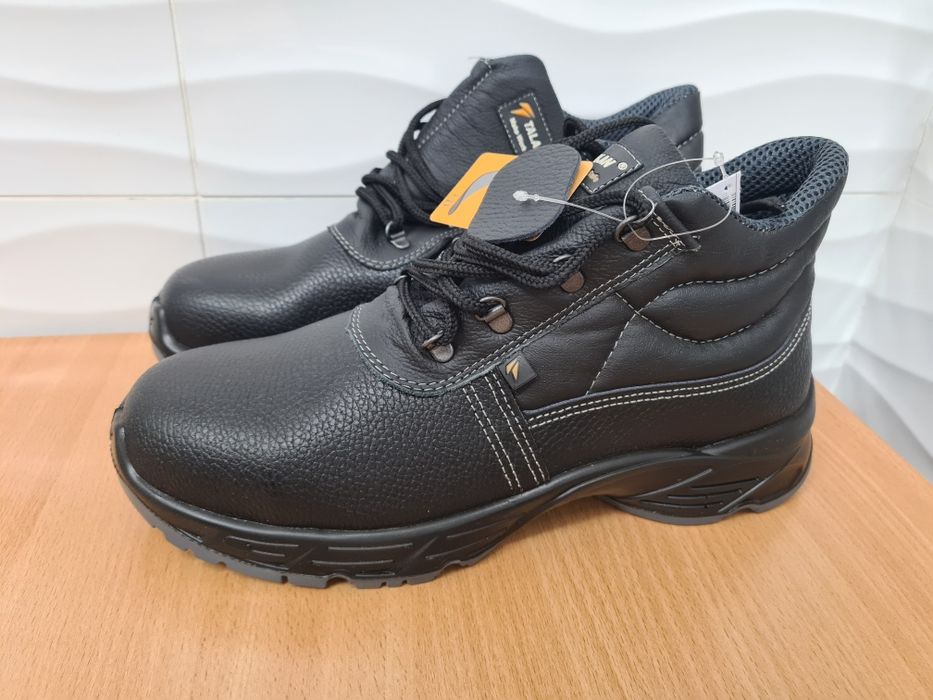 Ботинки Talan с защитным металлическим носком. Новые 45р.