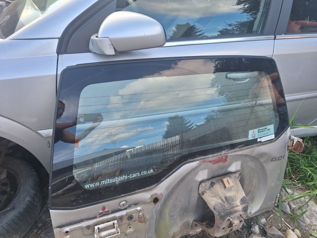 Mitsubishi Pinin szyba klapy tył