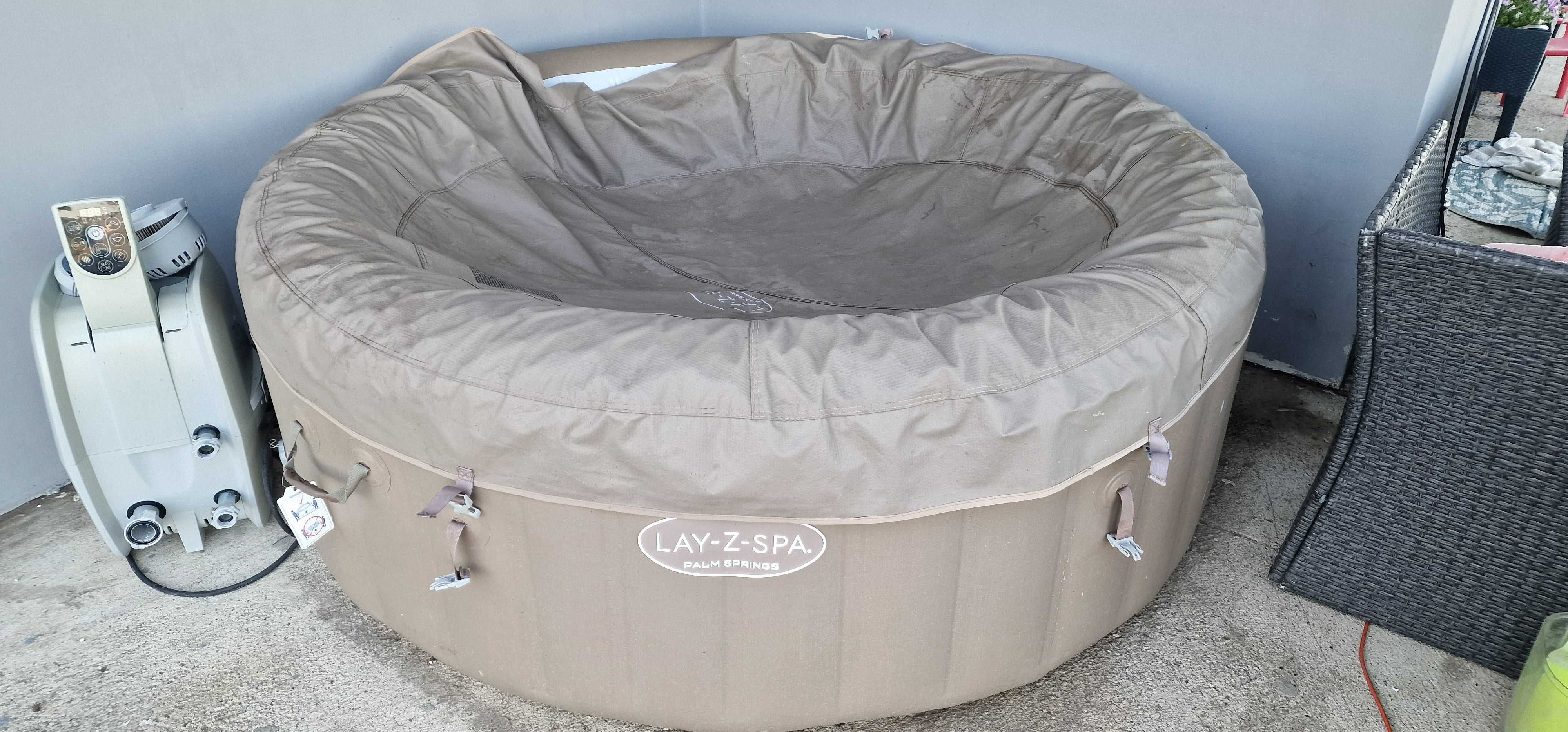 Jacuzzi Lay-z-Spa Palm Springs