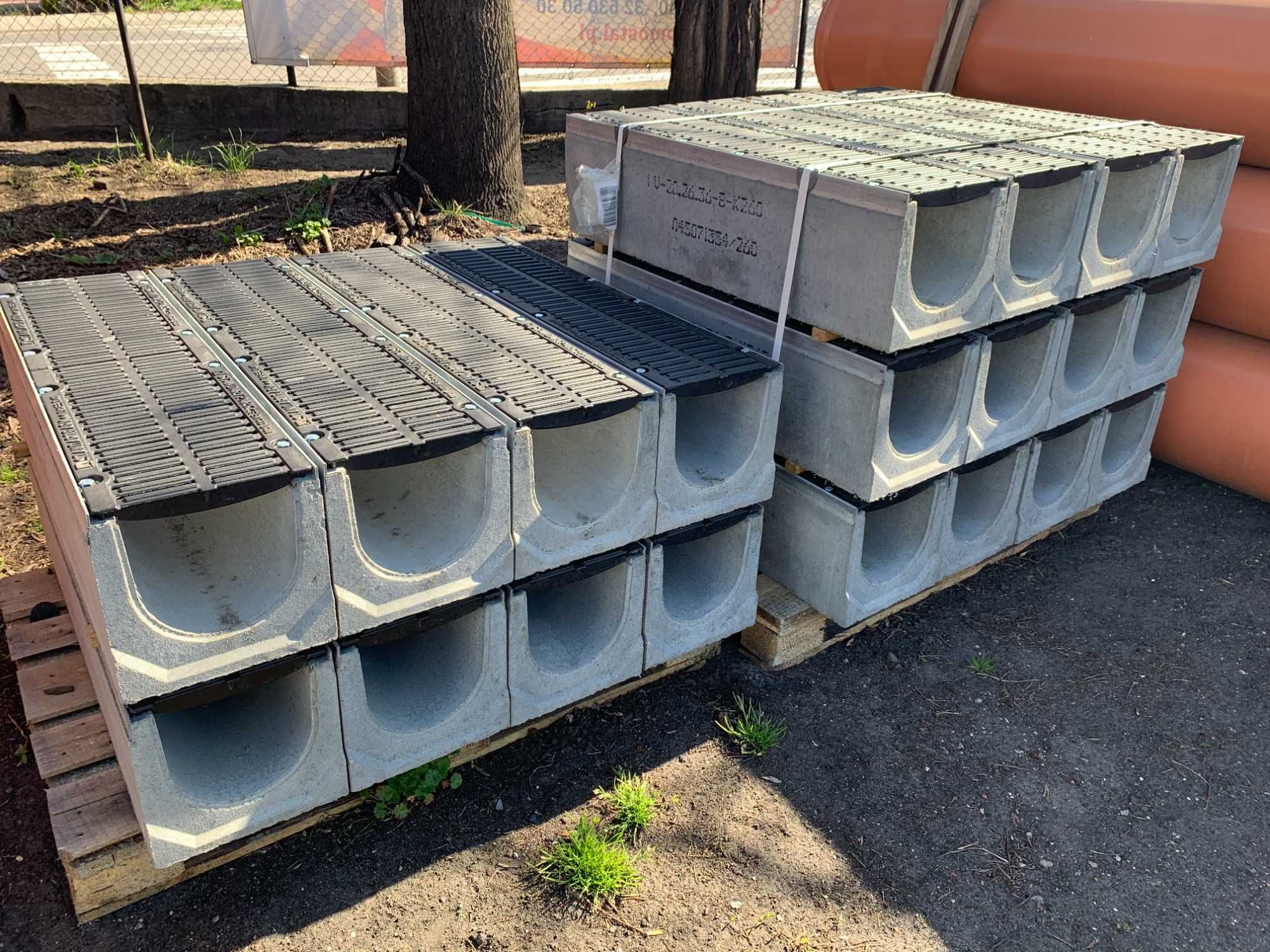 Odwodnienie liniowe Koryto BETONOWE ruszt żeliwny D400 200x200