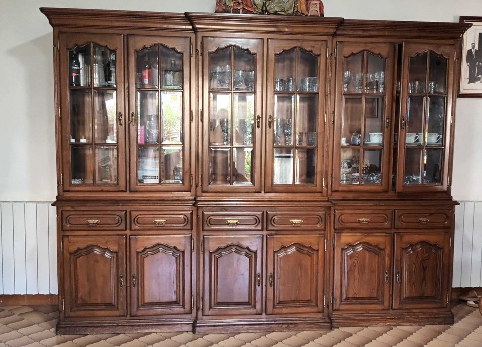 Conjunto de movél de 2 peças + mesa de madeira extensivel