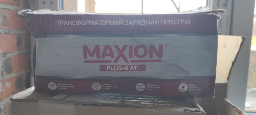 Зарядний пристрій MAXION PLUS-8 AT