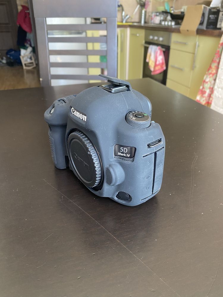 Canon 5d mark IV body