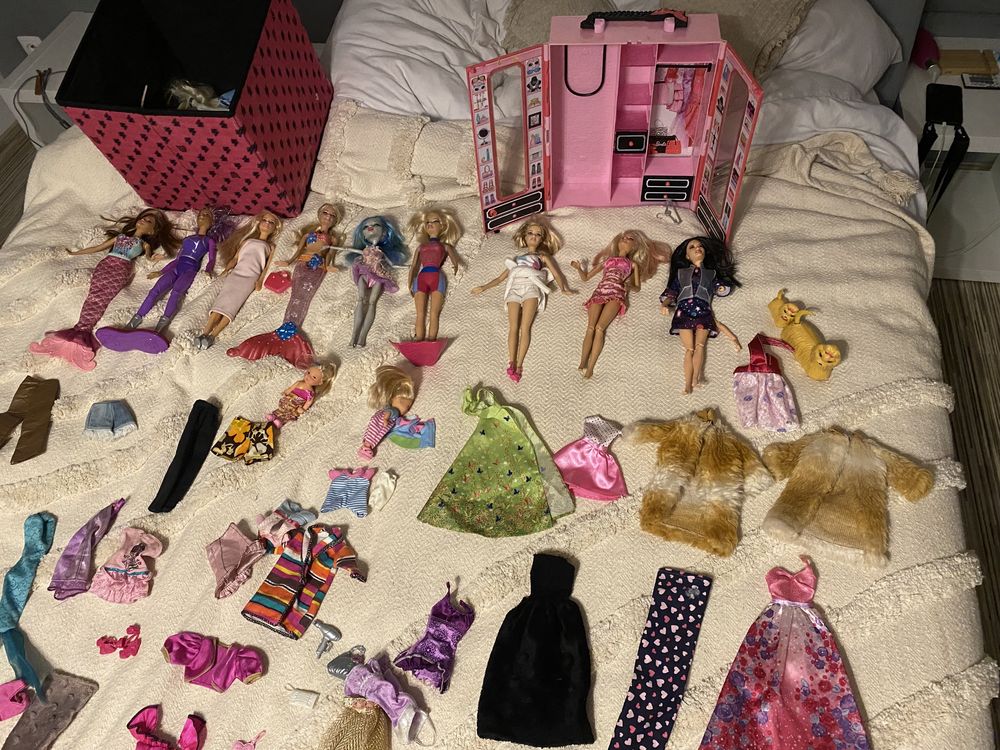 Lalki lalka Barbie 9 sztuk dużych, szafa dwa psy i dwa bobasy