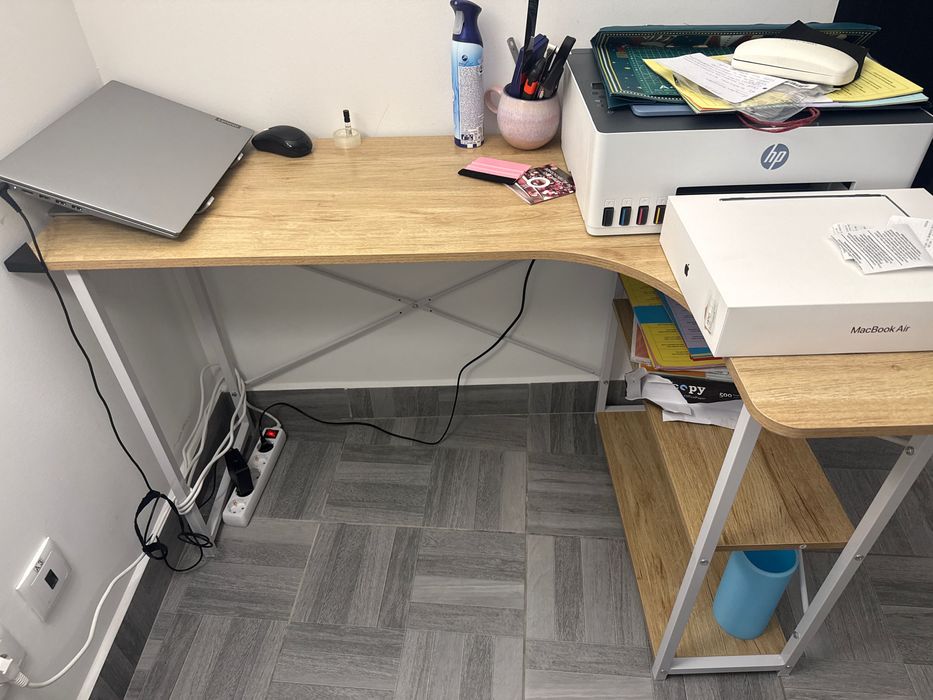 Secretaria formato em L. Nova nova