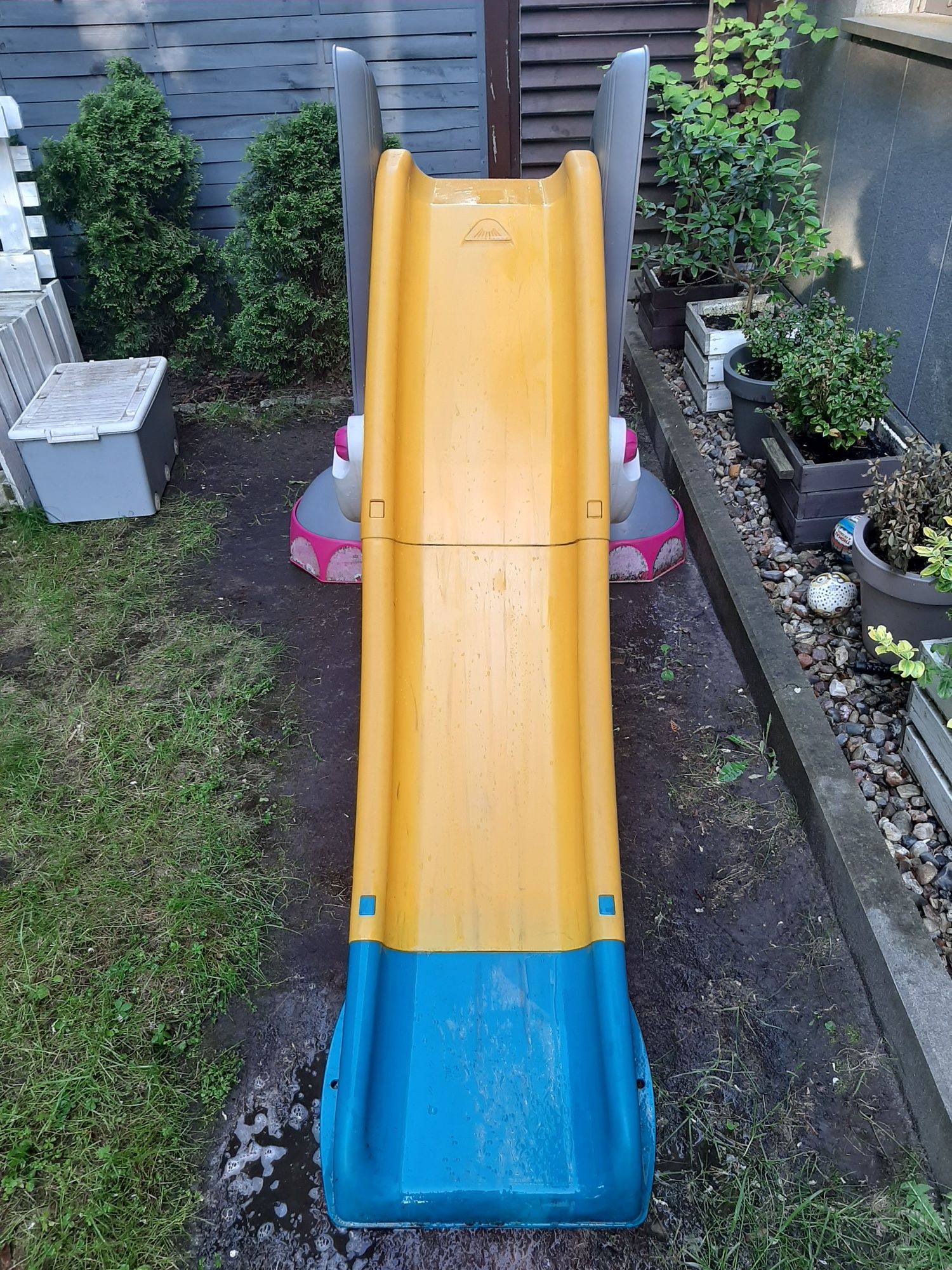 Zjeżdżalnia ogrodowa długość 197cm, 110 wysokość