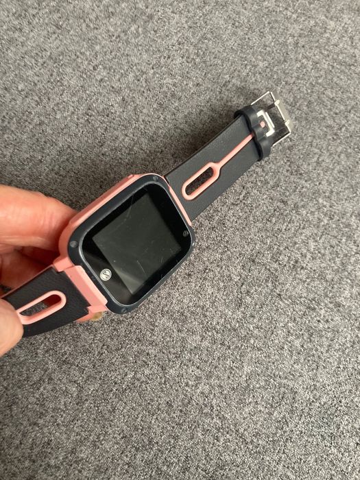 Smartwatch (różowy zegarek) dla dziewczynki