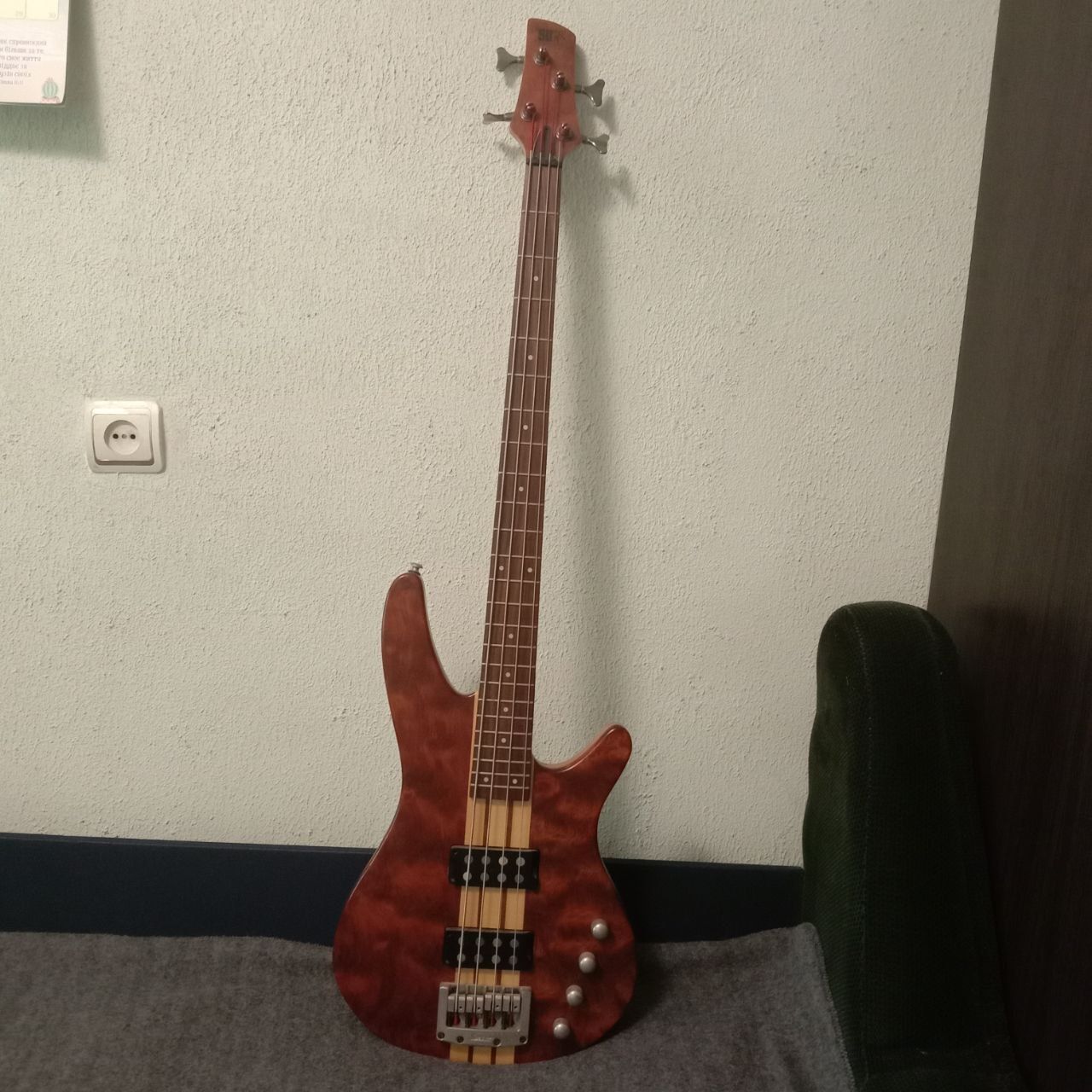 Ibanez SRX 750. Бас-гітара