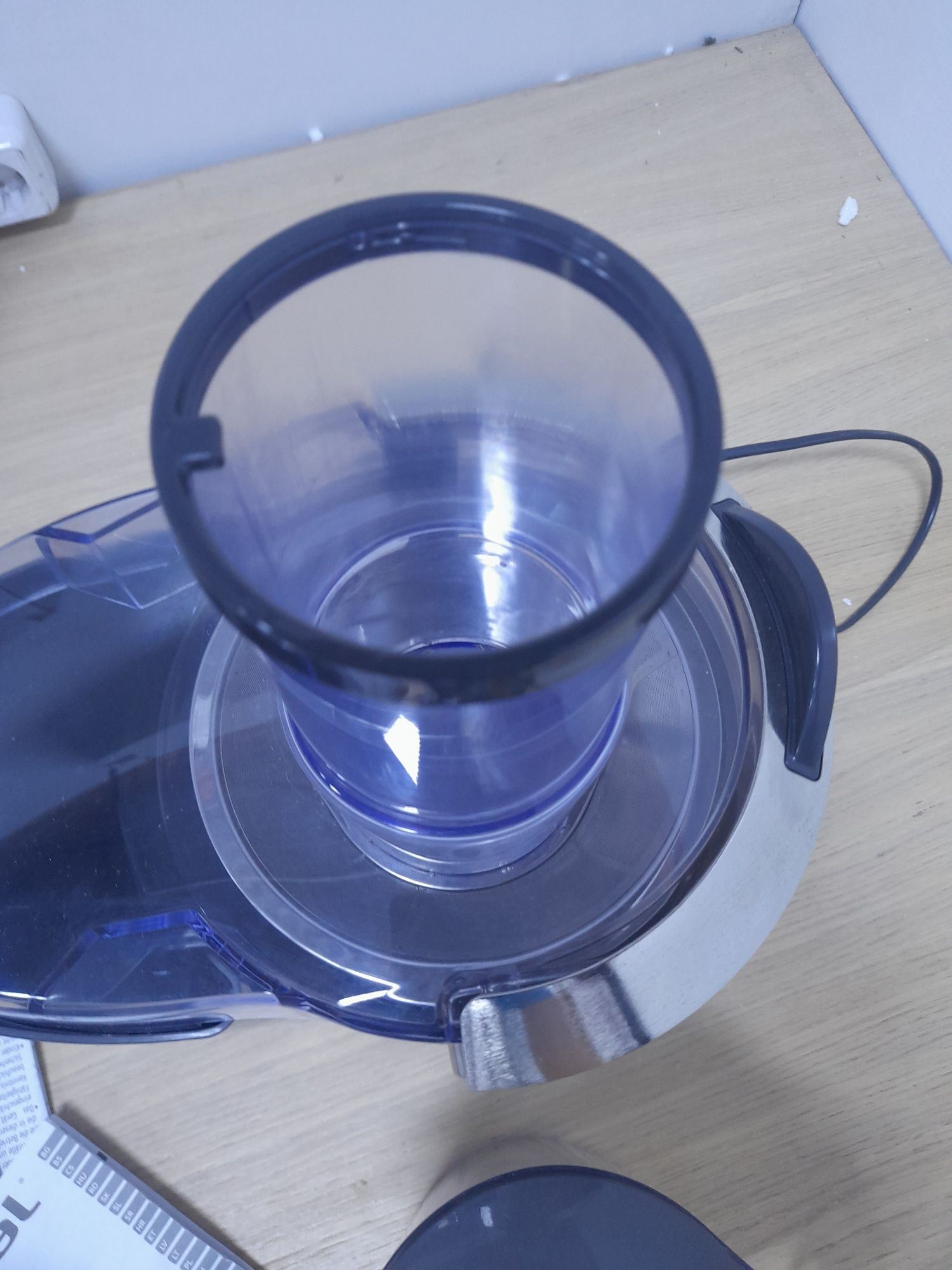 соковижималка TEFAL ZE610D38