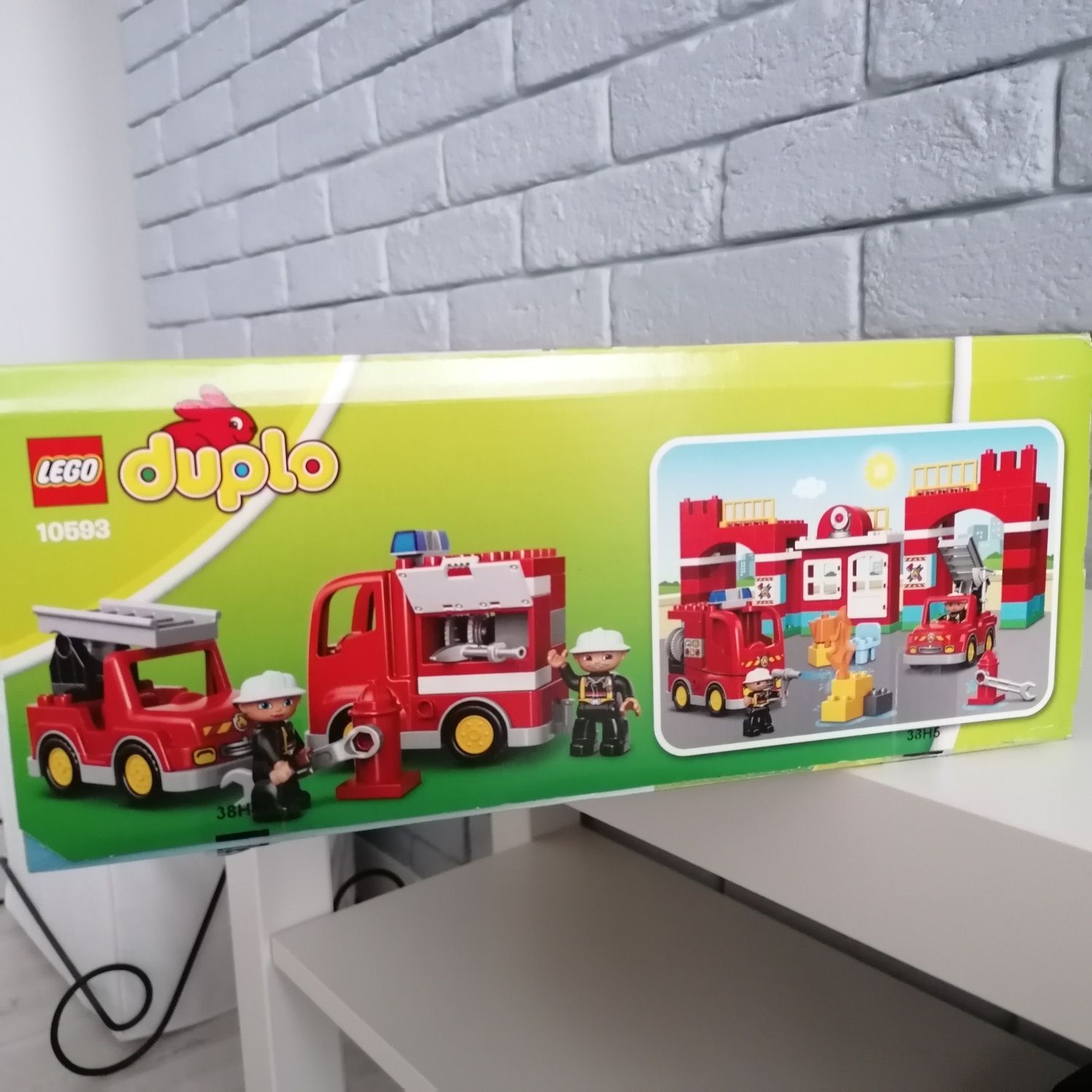 Klocki Lego Duplo " Remiza Strażacka" ( duży zestaw)