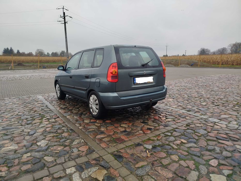 Mitshubishi Space Star 2004r.