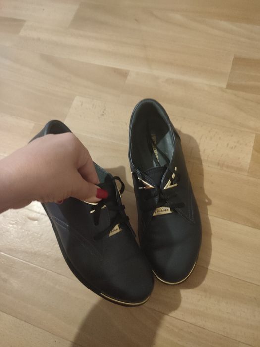 Продам туфли натуральная кожа женская весна -осень р 36