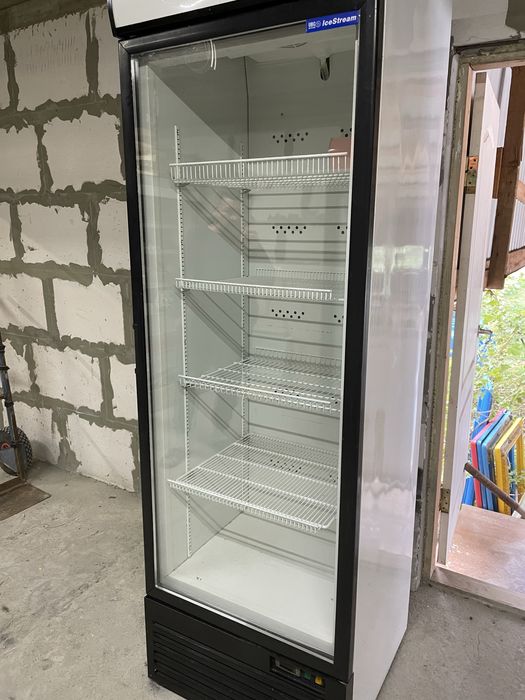 Продам холодильну шафу