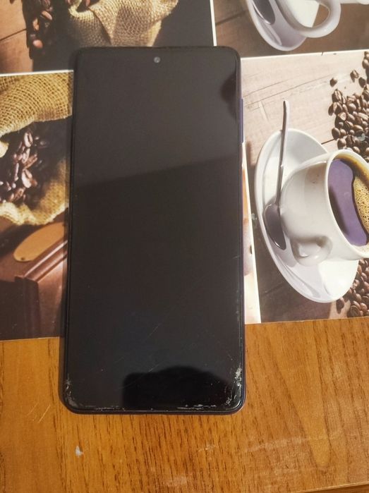 Продам телефон Samsung m52 5G