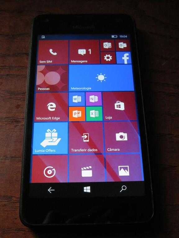 Microsoft Lumia 550 Windows Mobile 10/LCD 4,7/RAM 1Gb/Mem 8Gb/SD 200Gb