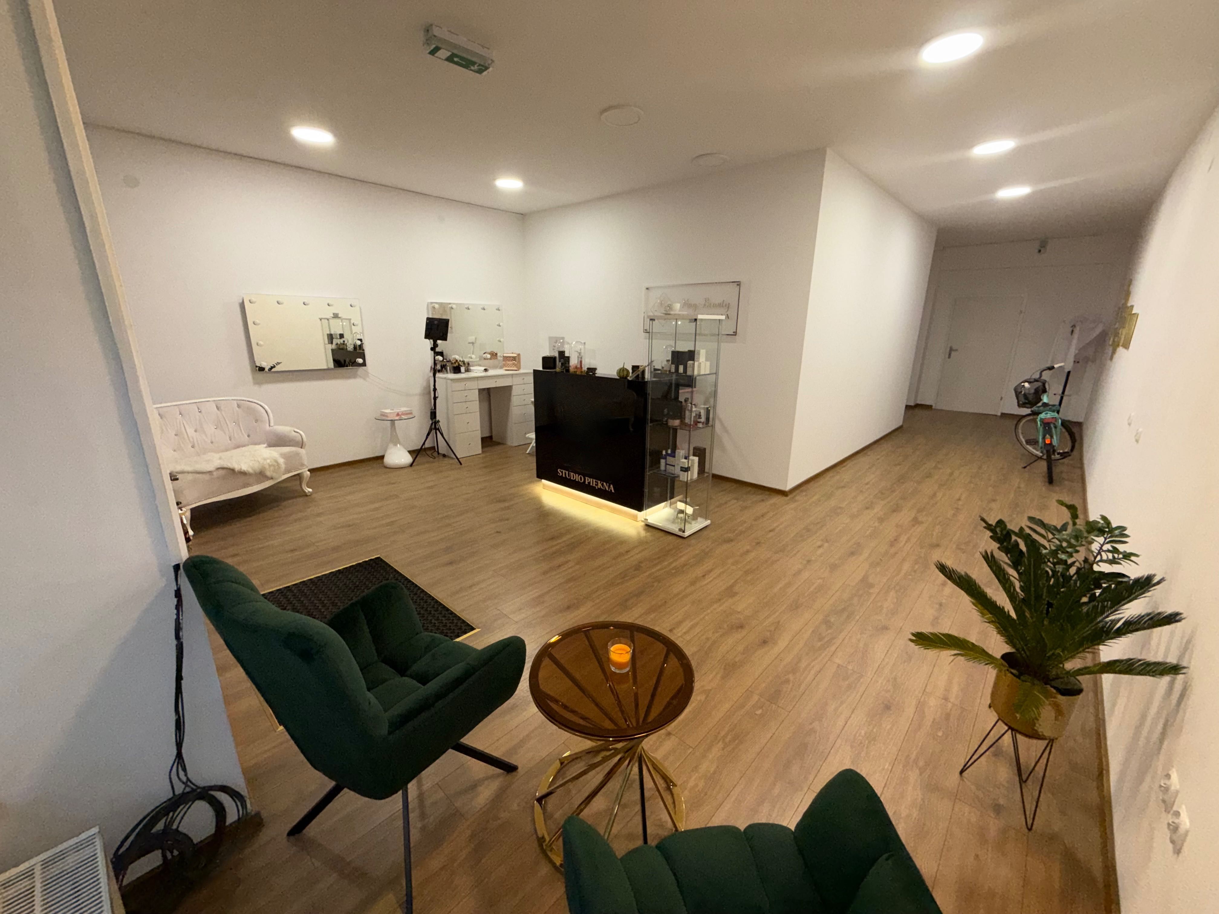 Salon 70m2 Tuchola Centrum