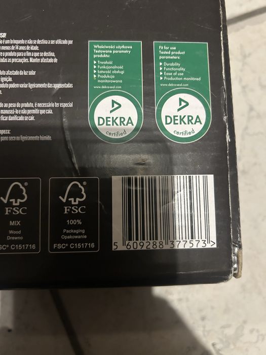 Tarcza do darta z rzutkami w zestawie