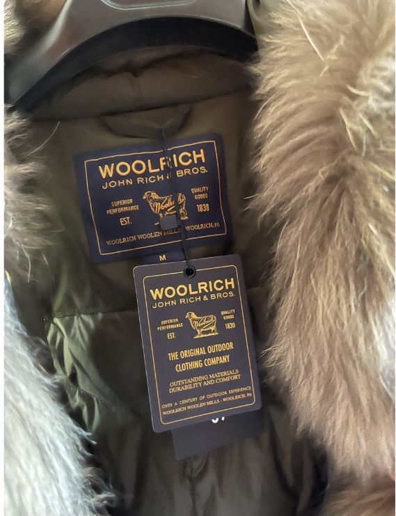 Жилетка-пуховик Woolrich новая с этикетками