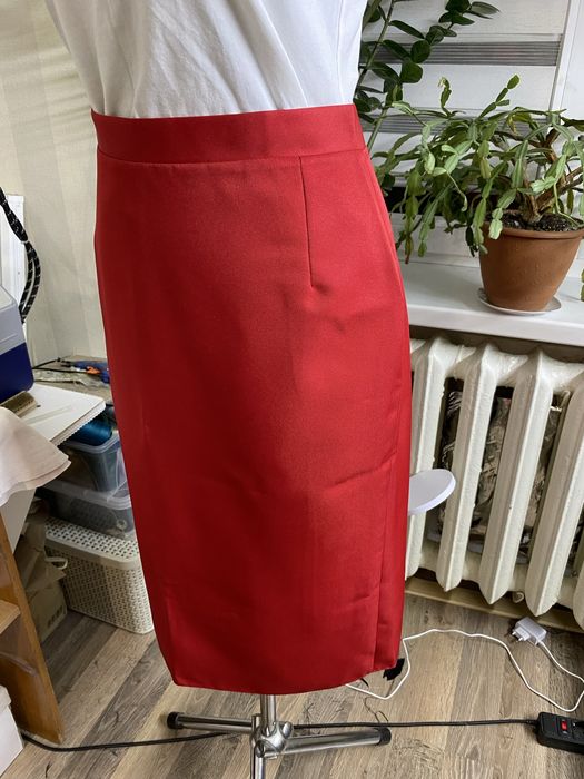 Юбки и костюмы , женские, закрытие склада))