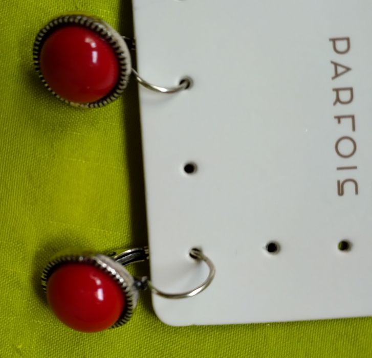 Brincos.           .