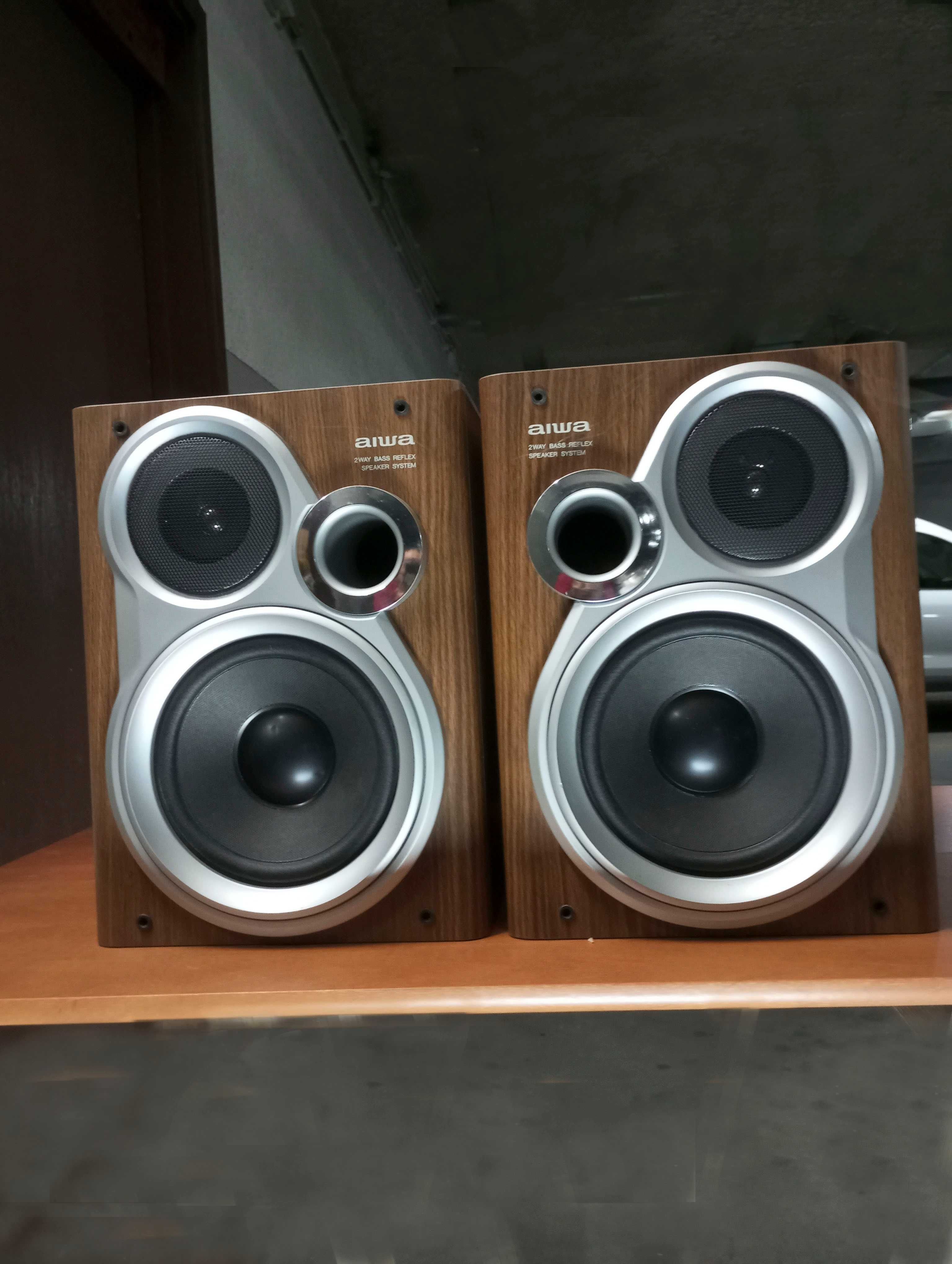 Par de Colunas AIWA ModeloSX-NDP54