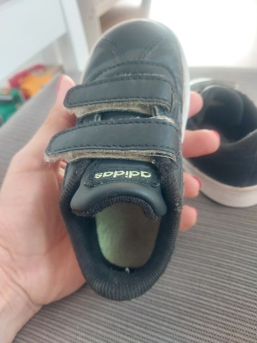 Buty adidas chłopiec r.21