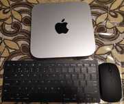 Mac mini M2 2023 8GB RAM dysk 256GB klawiatura i mysz.