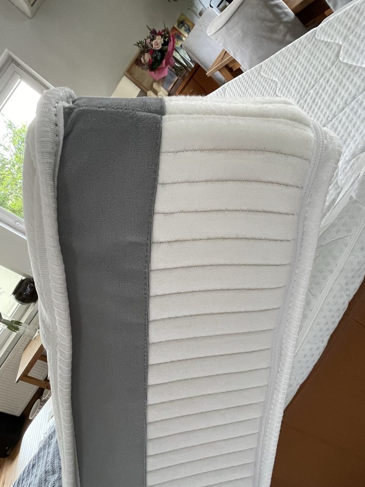 Materac w bardzo dobrym stanie