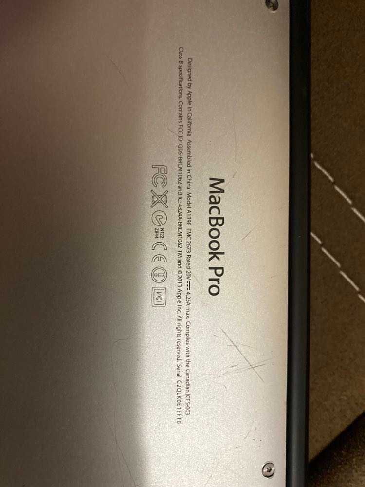 Apple Macbook Pro i7 Retina 15 8GB 2.4GHz Sierra