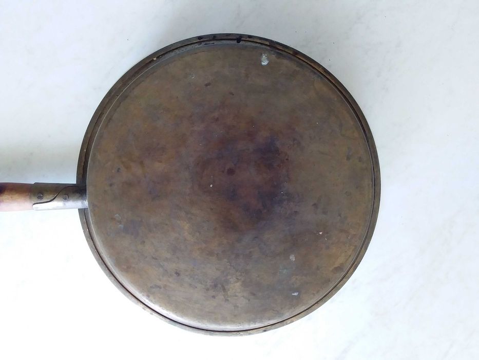 Таз з ручкою мідний для варіння варення.