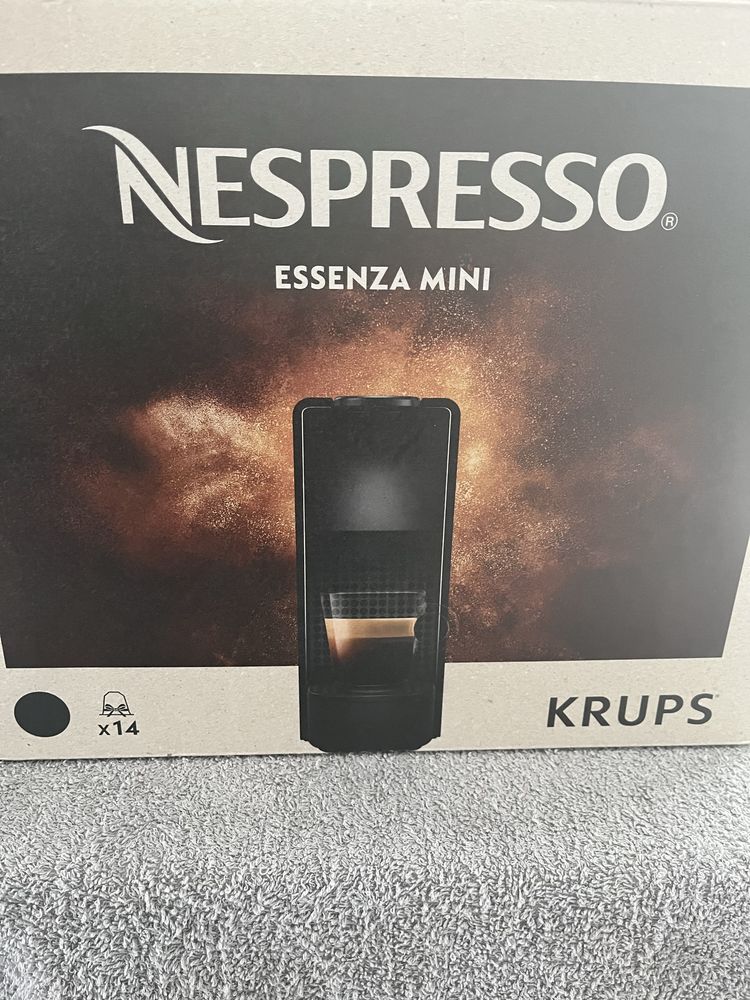 Ekspres Nespresso Krups Essenza Mini XN110810