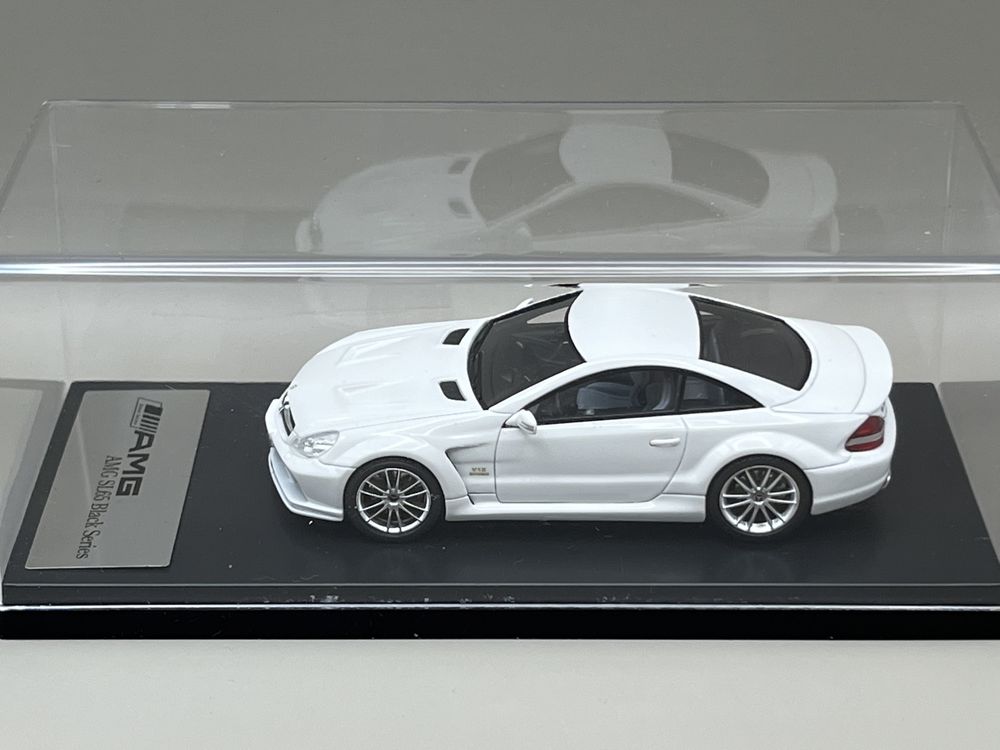 Model 1:43 Mercedes-Benz SL65 AMG Black Series