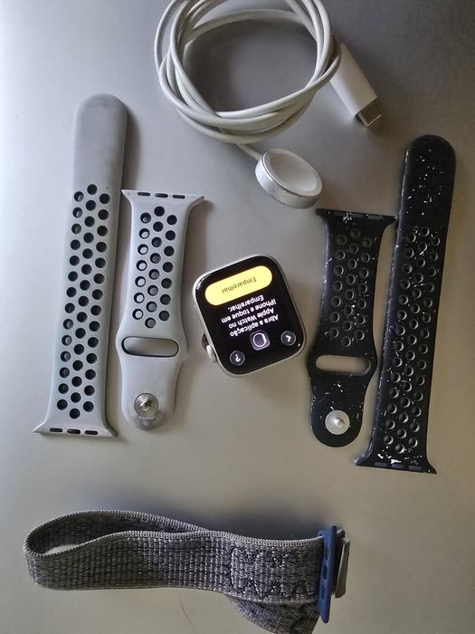 Apple Watch Series 7 Nike