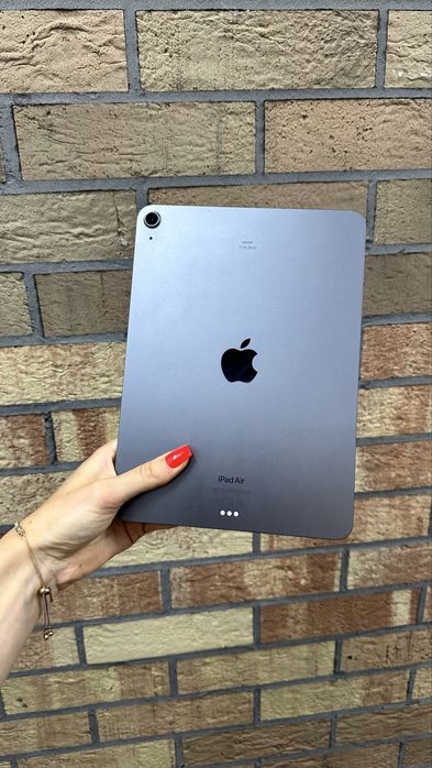 Used iPad Air 5 2022 64Gb Space