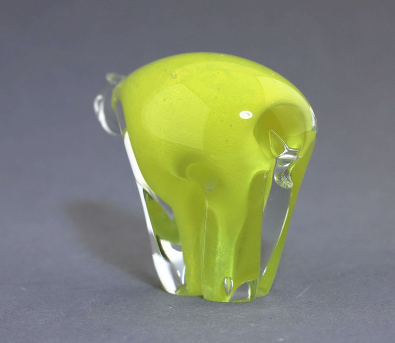 Przycisk do papieru, figurka szklany żółty niedźwiedź, miś