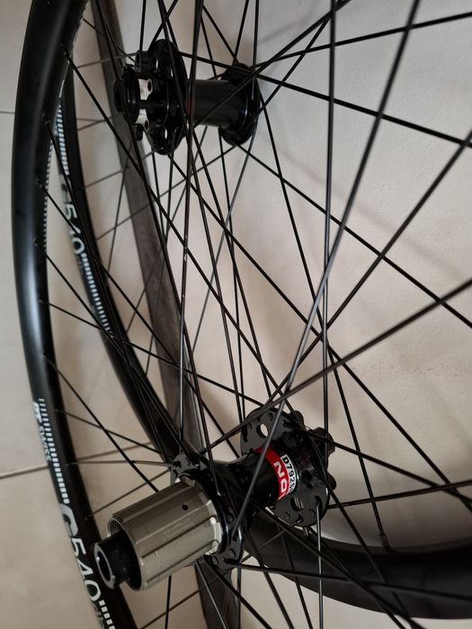 Nowe koła 28 29 dt swiss novatec gravel maszynowe sztywne osie