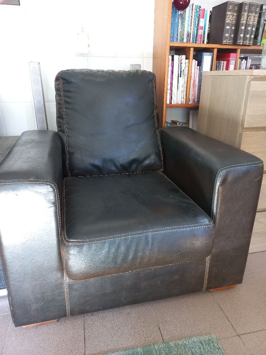 Sofá individual de pele